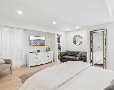 750 Alta Vista - Photo Thumbnail 25