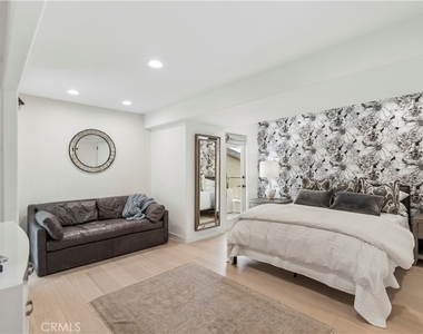 750 Alta Vista - Photo Thumbnail 26