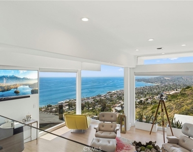 750 Alta Vista - Photo Thumbnail 3