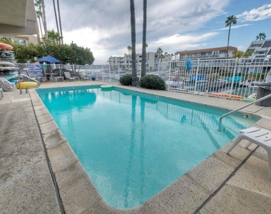 4705 Marina - Photo Thumbnail 32