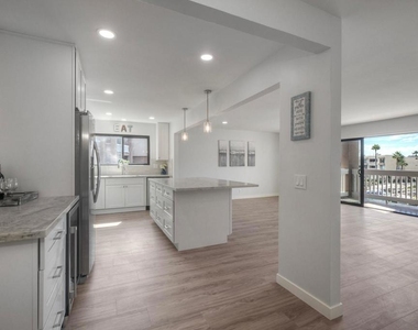 4705 Marina - Photo Thumbnail 17