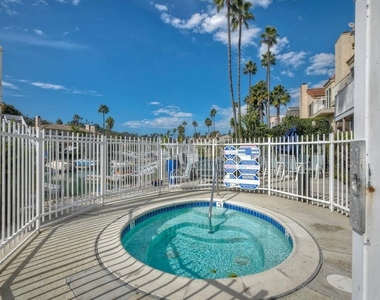 4705 Marina - Photo Thumbnail 29