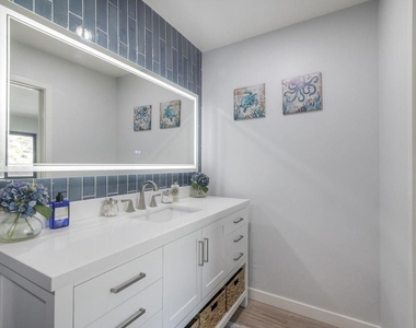 4705 Marina - Photo Thumbnail 14