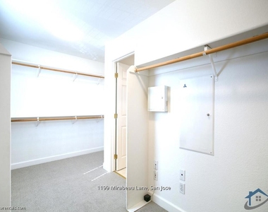 1199 Mirabeau Lane - Photo Thumbnail 11