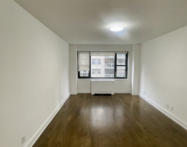  East 56th Street - Photo Thumbnail 7