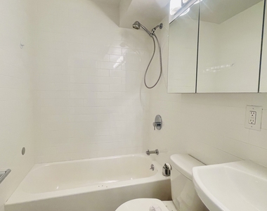  East 56th Street - Photo Thumbnail 13