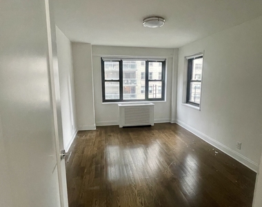  East 56th Street - Photo Thumbnail 8