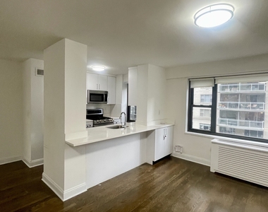  East 56th Street - Photo Thumbnail 1