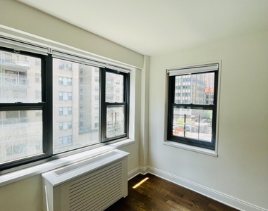 405 East 56th Street, 7E - Photo Thumbnail 10