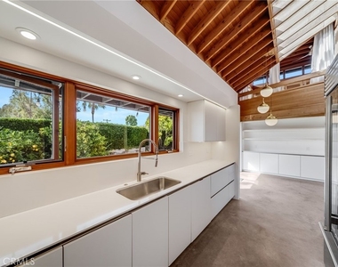 1625 Catalina - Photo Thumbnail 5