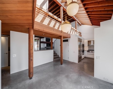 1625 Catalina - Photo Thumbnail 9