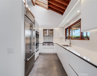 1625 Catalina - Photo Thumbnail 4