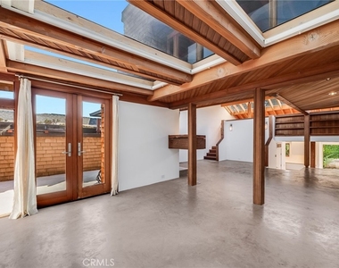 1625 Catalina - Photo Thumbnail 14