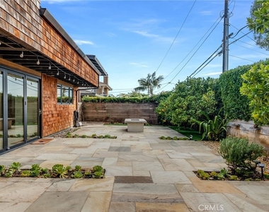 1625 Catalina - Photo Thumbnail 1