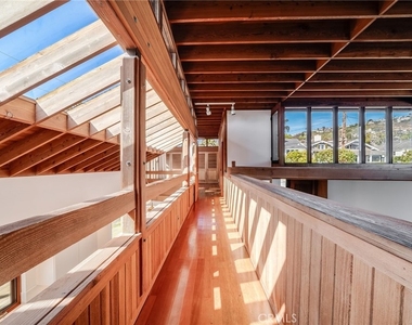 1625 Catalina - Photo Thumbnail 25