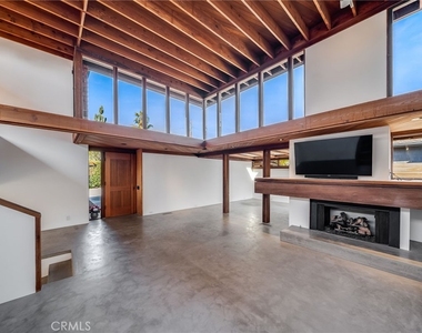 1625 Catalina - Photo Thumbnail 2
