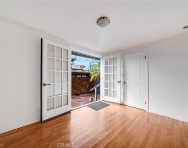 1641 Catalina - Photo Thumbnail 12