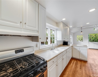 1641 Catalina - Photo Thumbnail 3