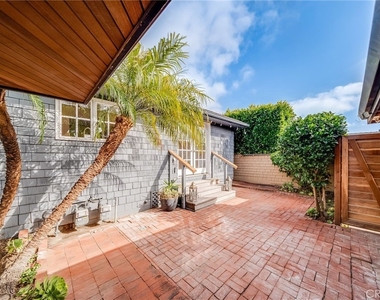 1641 Catalina - Photo Thumbnail 7