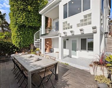 2609 Victoria Drive - Photo Thumbnail 10