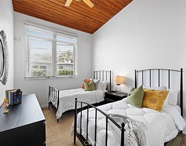 2609 Victoria Drive - Photo Thumbnail 14