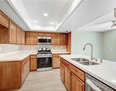 8555 Sandalwood Court - Photo Thumbnail 6