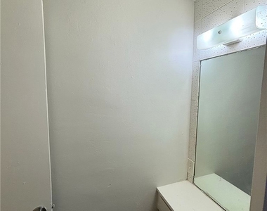 3891 Locust Street - Photo Thumbnail 4