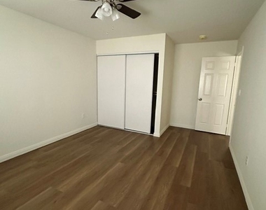 5628 Lime Ave - Photo Thumbnail 12