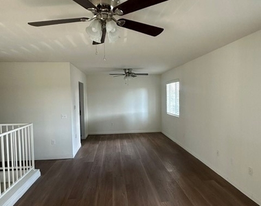 5628 Lime Ave - Photo Thumbnail 6