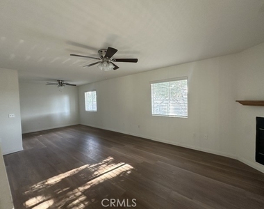5628 Lime Ave - Photo Thumbnail 5
