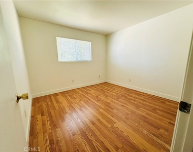 10916 Rincon Street - Photo Thumbnail 14