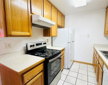 10916 Rincon Street - Photo Thumbnail 7