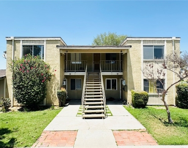 10916 Rincon Street - Photo Thumbnail 1