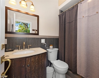 10610 Oak Tree Way - Photo Thumbnail 33