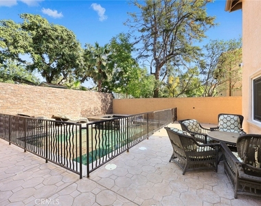 10610 Oak Tree Way - Photo Thumbnail 27