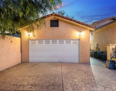 10610 Oak Tree Way - Photo Thumbnail 48