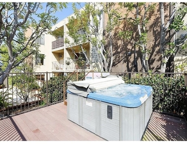 365 Burchett Street - Photo Thumbnail 10