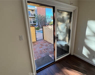 365 Burchett Street - Photo Thumbnail 2
