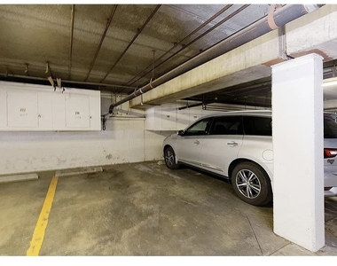 365 Burchett Street - Photo Thumbnail 16