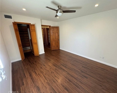 365 Burchett Street - Photo Thumbnail 7