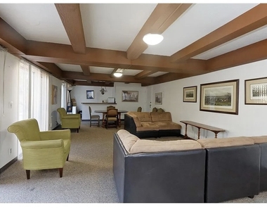 365 Burchett Street - Photo Thumbnail 14