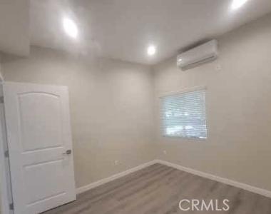 7735 Rhea Avenue - Photo Thumbnail 5