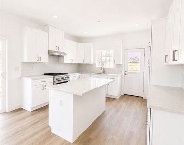 14623 Cullen St - Photo Thumbnail 1