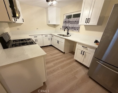 611 Lillian Drive - Photo Thumbnail 6