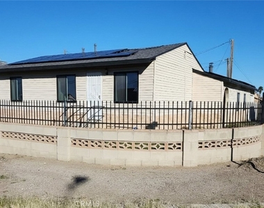 611 Lillian Drive - Photo Thumbnail 1