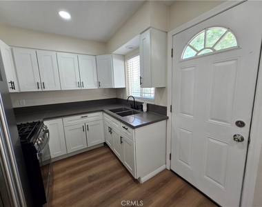 16340 Villa - Photo Thumbnail 2