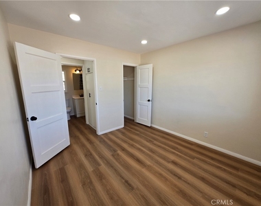 16340 Villa - Photo Thumbnail 9