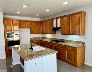 14962 Mt Palomar - Photo Thumbnail 4