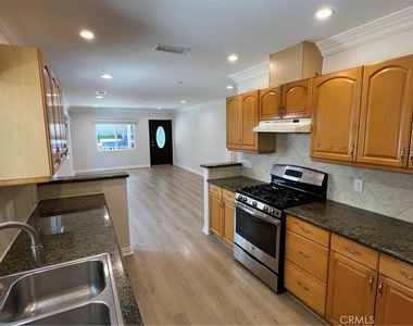517 Concord - Photo Thumbnail 12