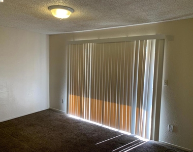 742 Ponce De Leon Ave - Photo Thumbnail 5